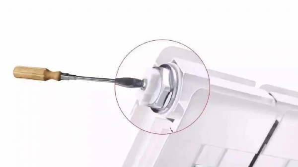 教你如何輕松給暖氣片放氣？